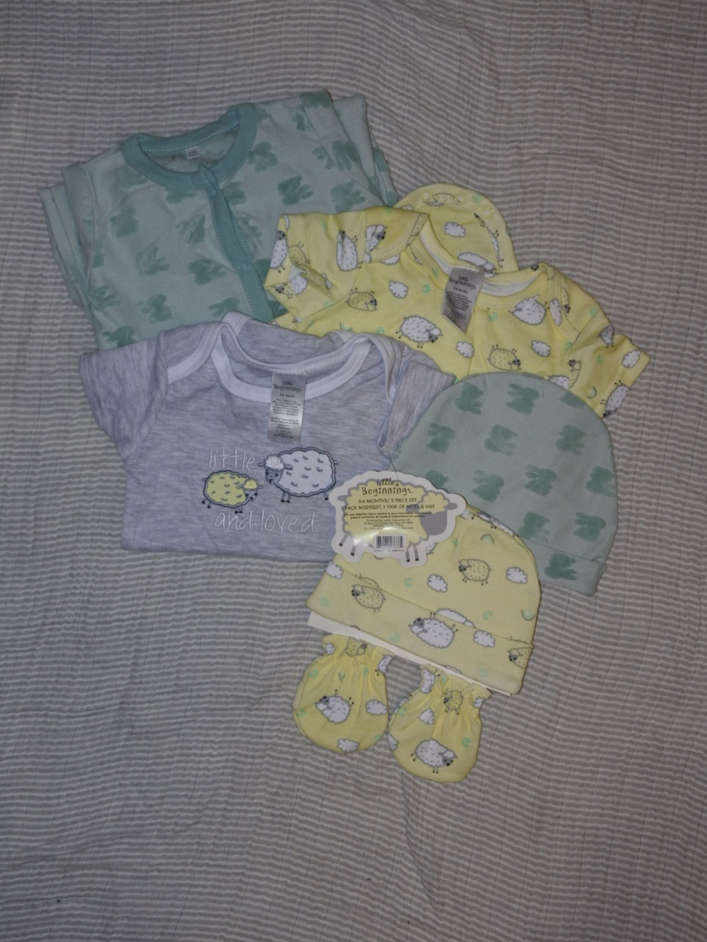 Adorable sheep Print onsie baby Set - Gray and Yellow